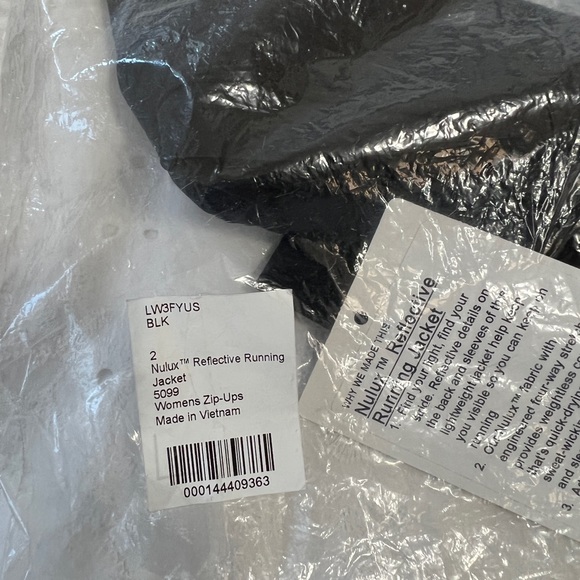 Lululemon Jacket - Picture 6 of 8